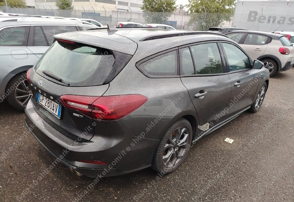 Ford Focus 2023 6