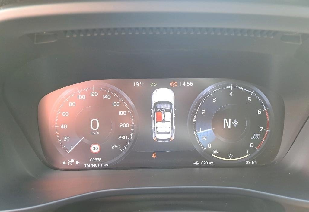 Volvo XC40 2023 9