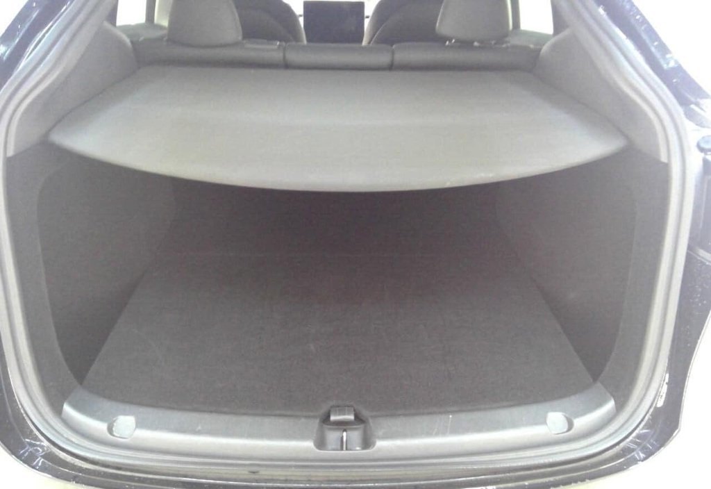 Tesla Model Y 2023 10