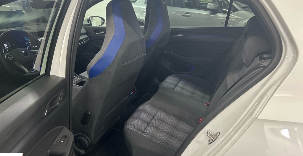 Volkswagen Golf 2022 8