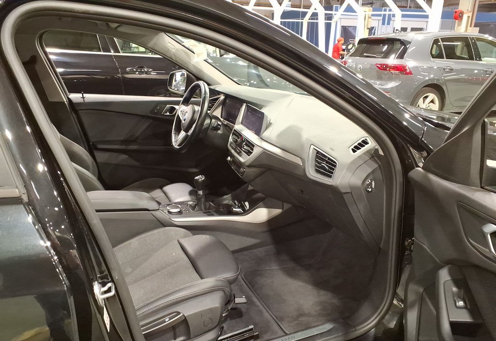 BMW 116d 2023 8