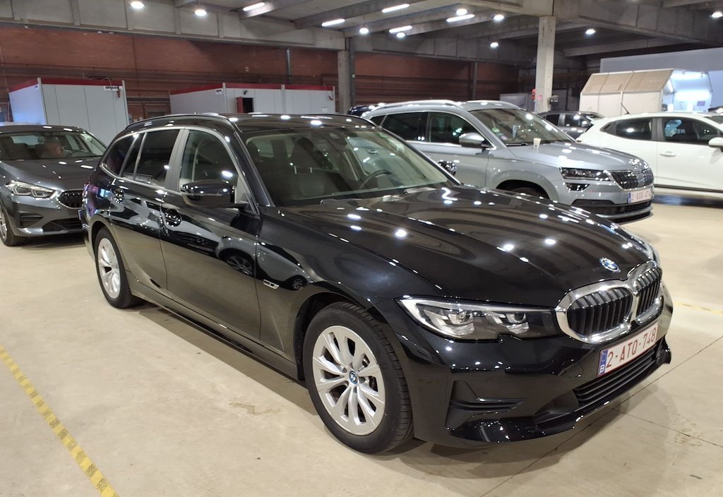 BMW 320e 2021 9
