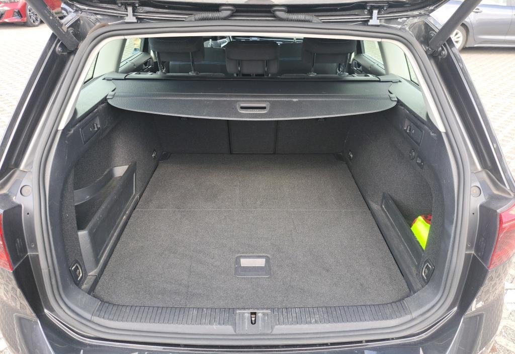 Volkswagen Passat 2022 6