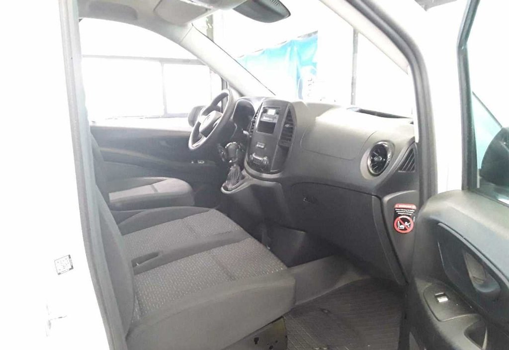Mercedes-Benz Vito 2022 6