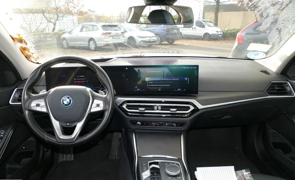 BMW 320e 2022 3