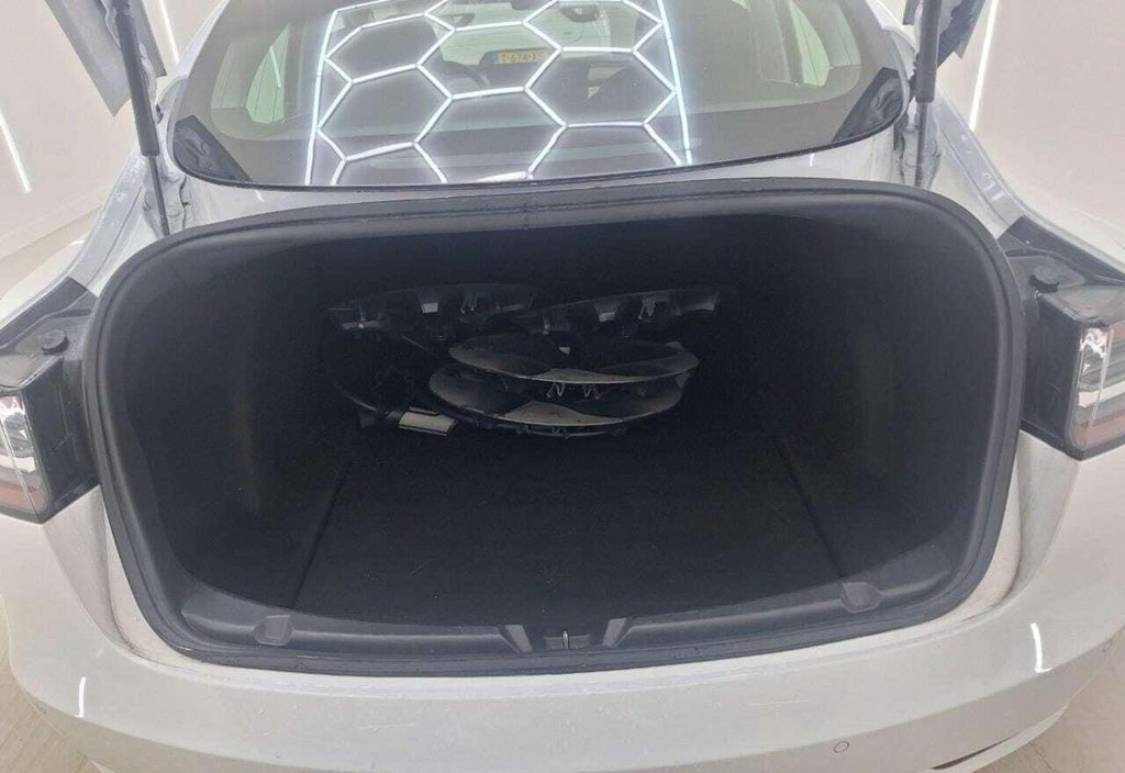 Tesla Model 3 2020 9