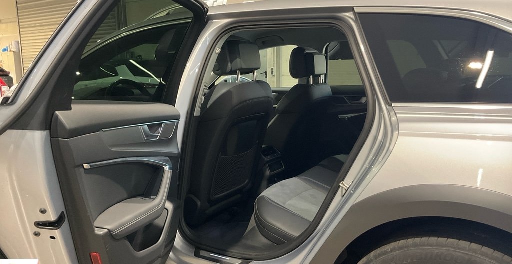 Audi A6 2023 11