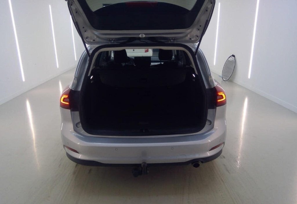 Ford Focus 2024 9