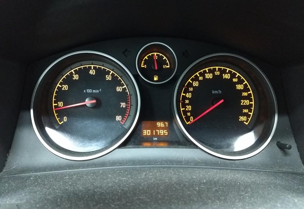 Opel Astra 2008 7