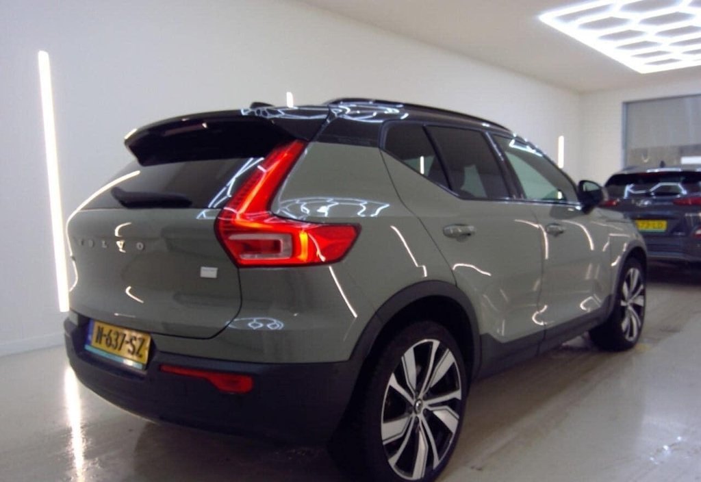 Volvo XC40 2021 4