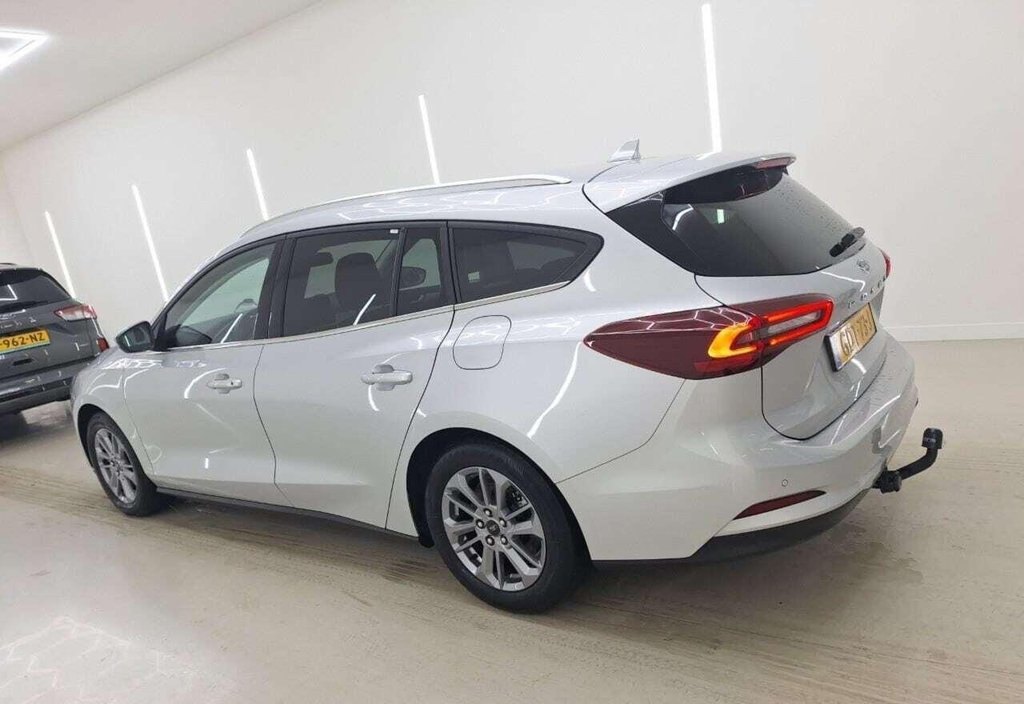 Ford Focus 2024 7