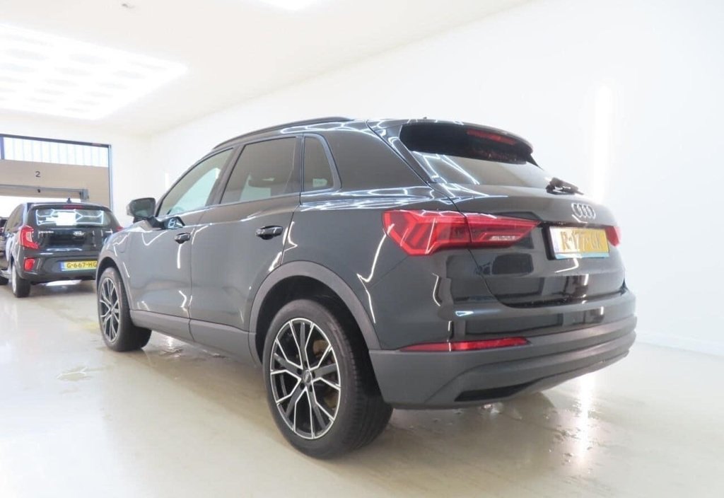 Audi Q3 2022 5