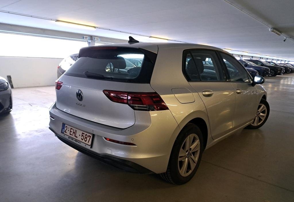 Volkswagen Golf 2023 5