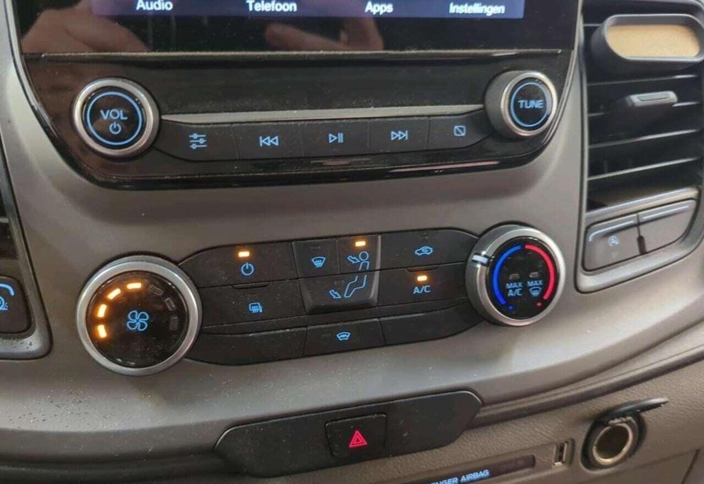 Ford Transit 2022 9