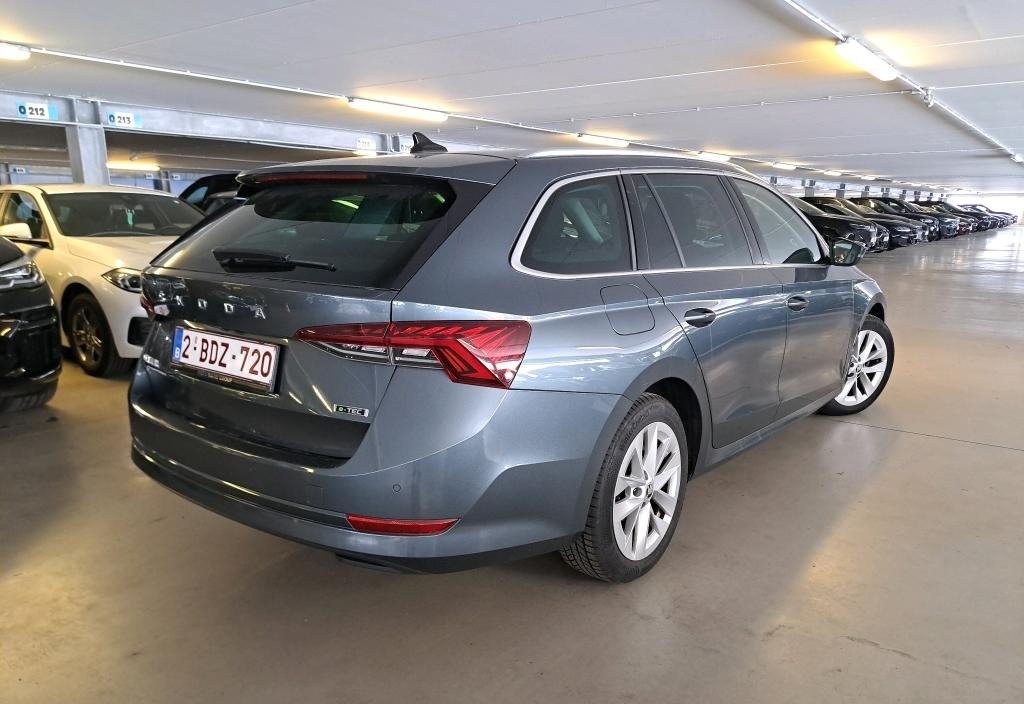 Skoda Octavia 2021 5