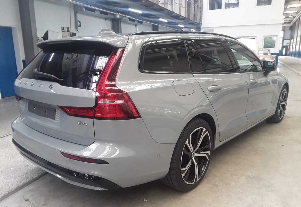 Volvo V60 2024 3