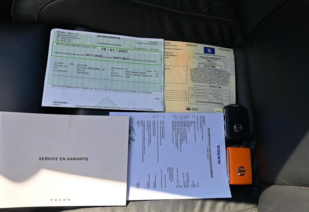 Volvo XC40 2023 8