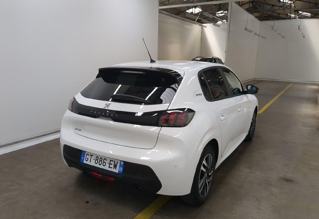 Peugeot 208 2023 3