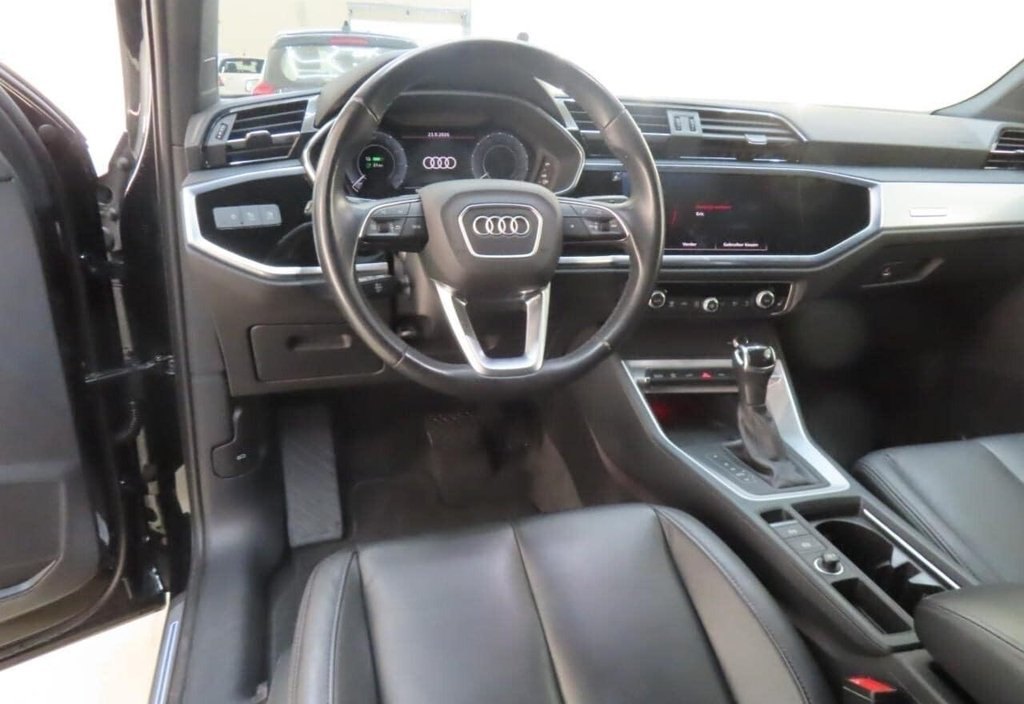 Audi Q3 2022 3