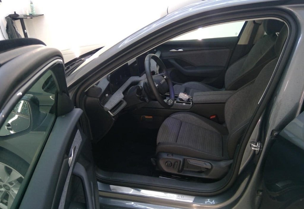 Skoda Superb 2025 12