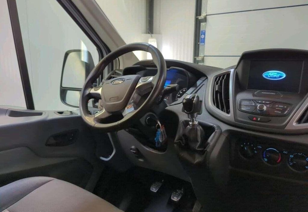 Ford Transit 2018 3