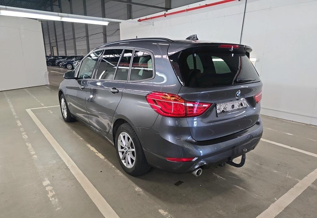 BMW 216d 2022 3