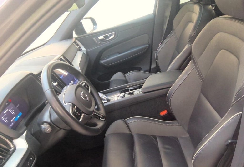 Volvo XC60 2022 8