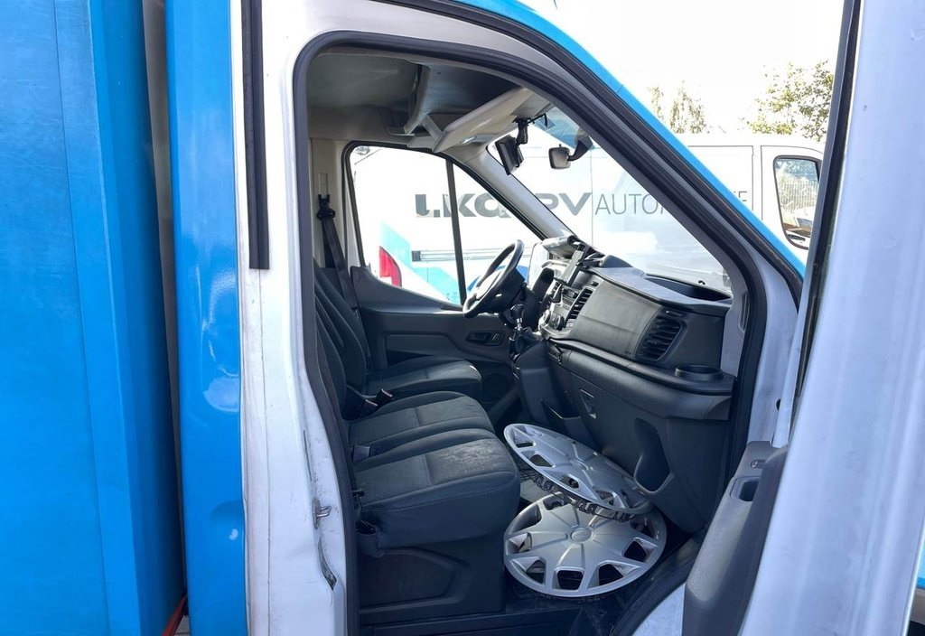 Ford Transit 2022 4
