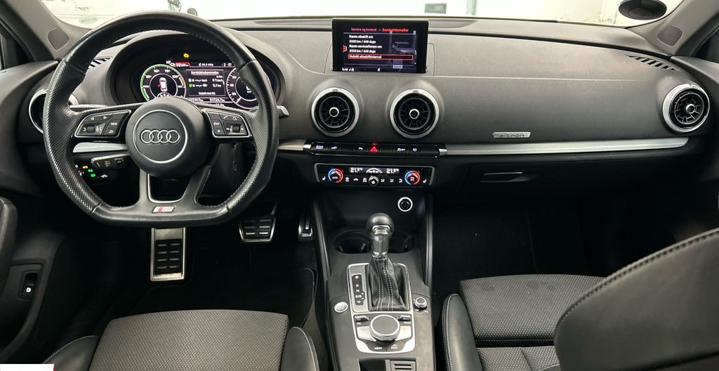 Audi A3 2018 6