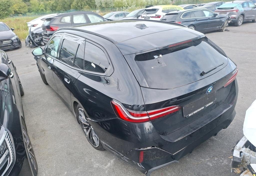 BMW 530e 2025 8
