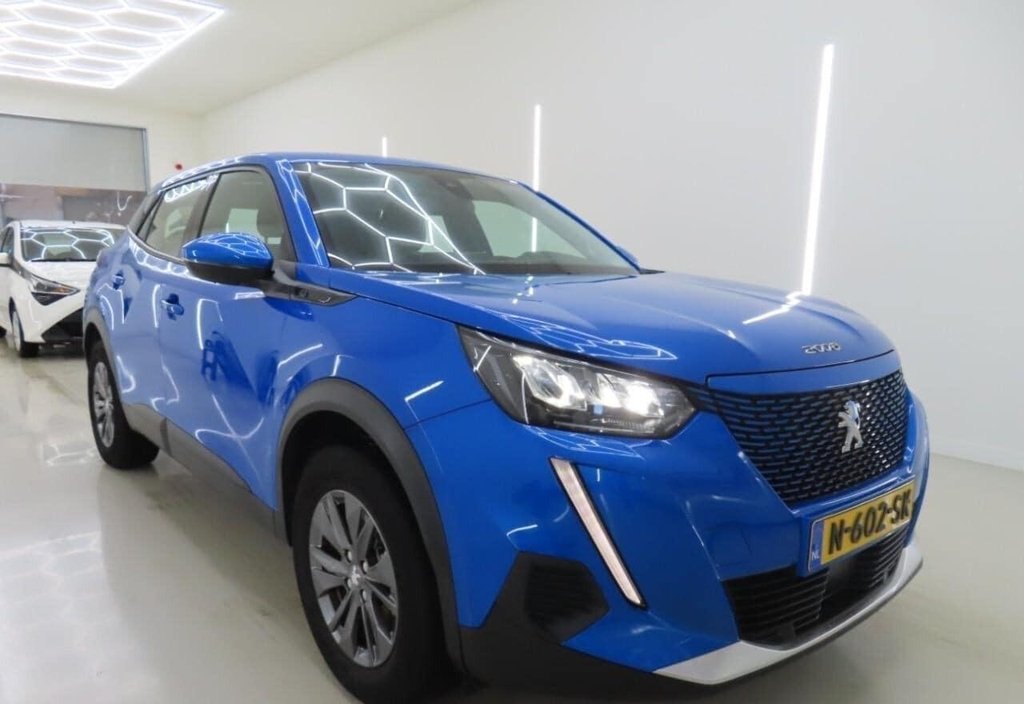 Peugeot E-2008 2021 9