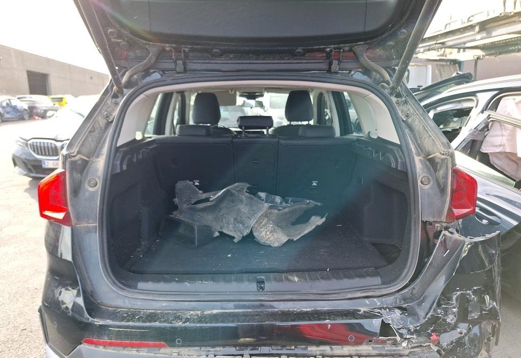 BMW iX1 2024 12