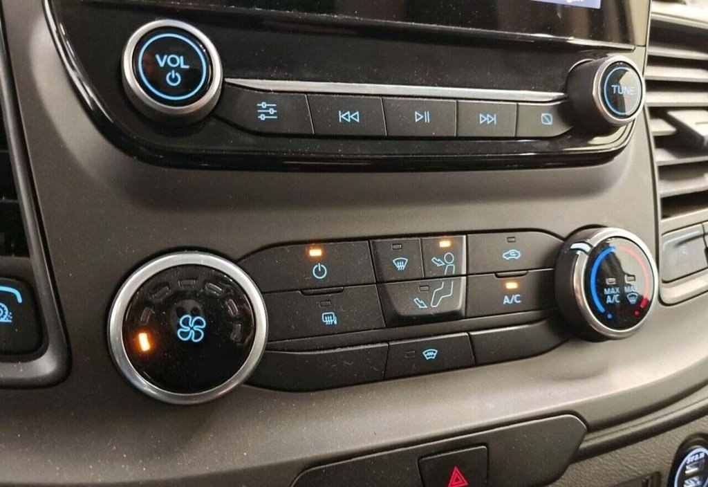 Ford Transit 2022 9