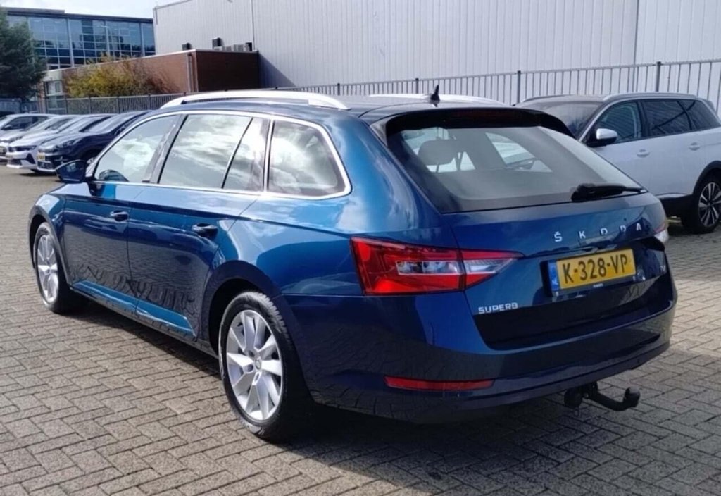 Skoda Superb 2021 3