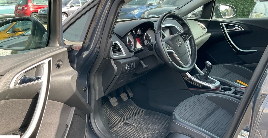 Opel Astra 2014 10