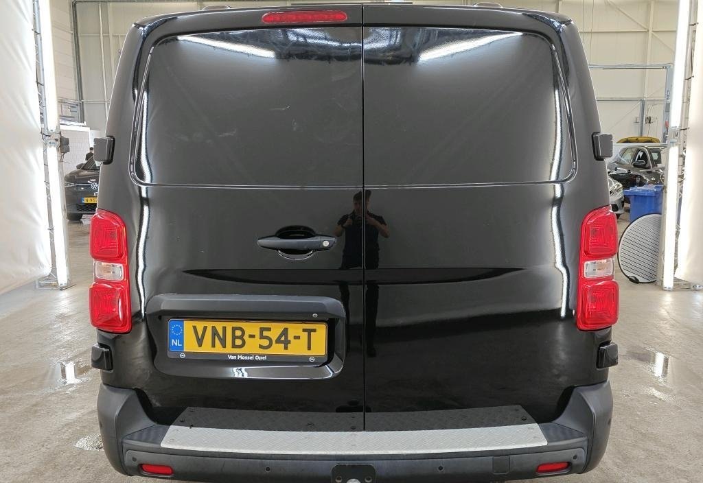 Opel Vivaro 2021 11
