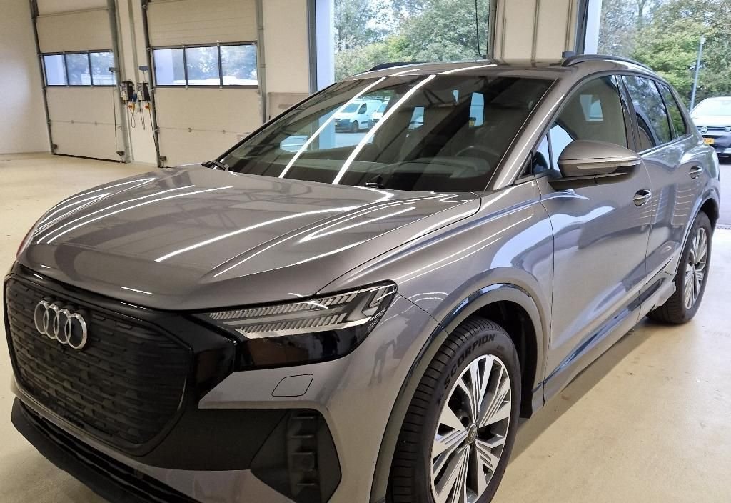 Audi Q4 2023 4