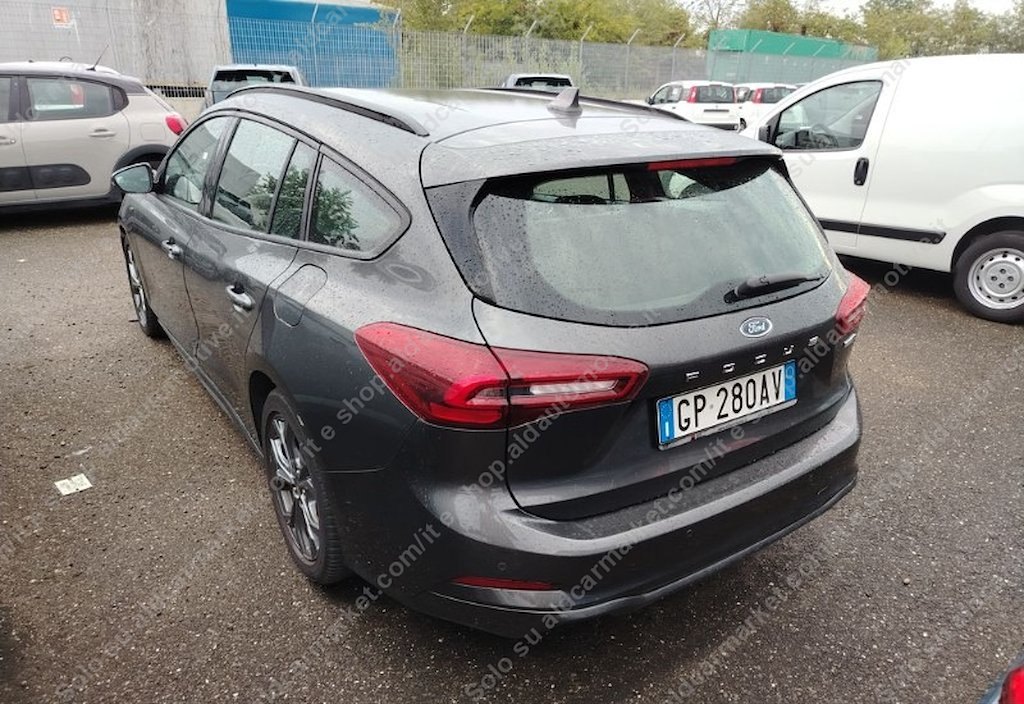 Ford Focus 2023 5