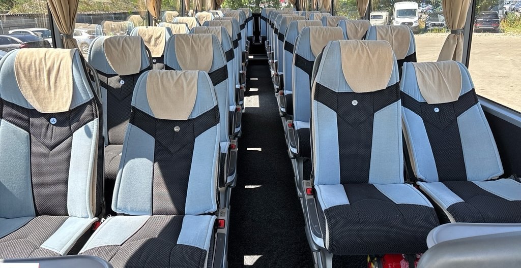 Mercedes-Benz Evobus 2016 11