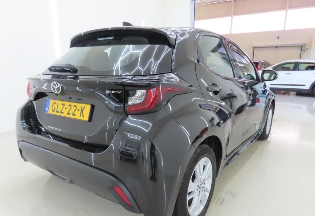 Toyota Yaris 2024 4