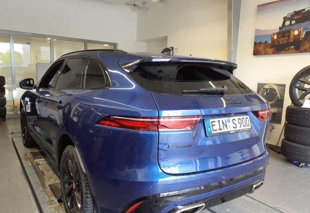 Jaguar F-PACE 2023 3