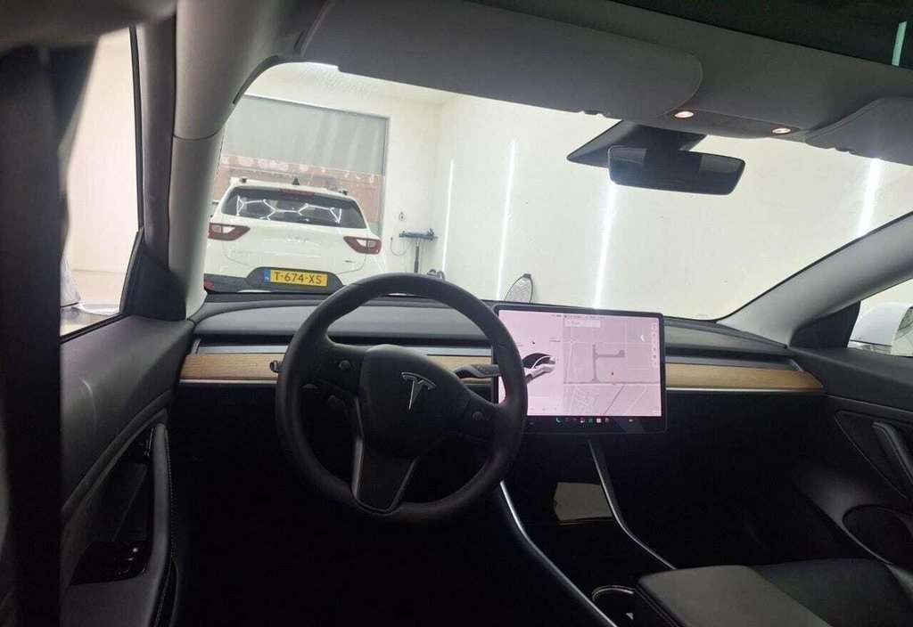 Tesla Model 3 2020 3