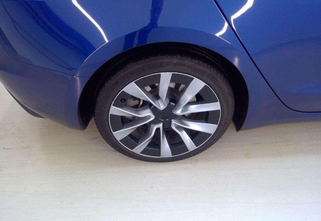 Tesla Model 3 2024 12