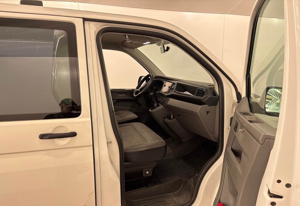 Volkswagen Transporter 2021 6