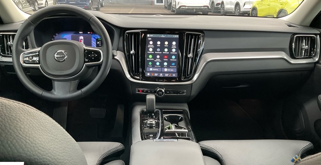 Volvo V60 2024 8