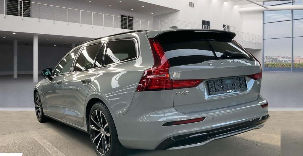 Volvo V60 2024 4