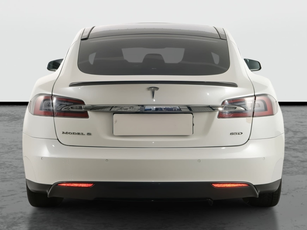 Tesla Model S 4x4 2015 6