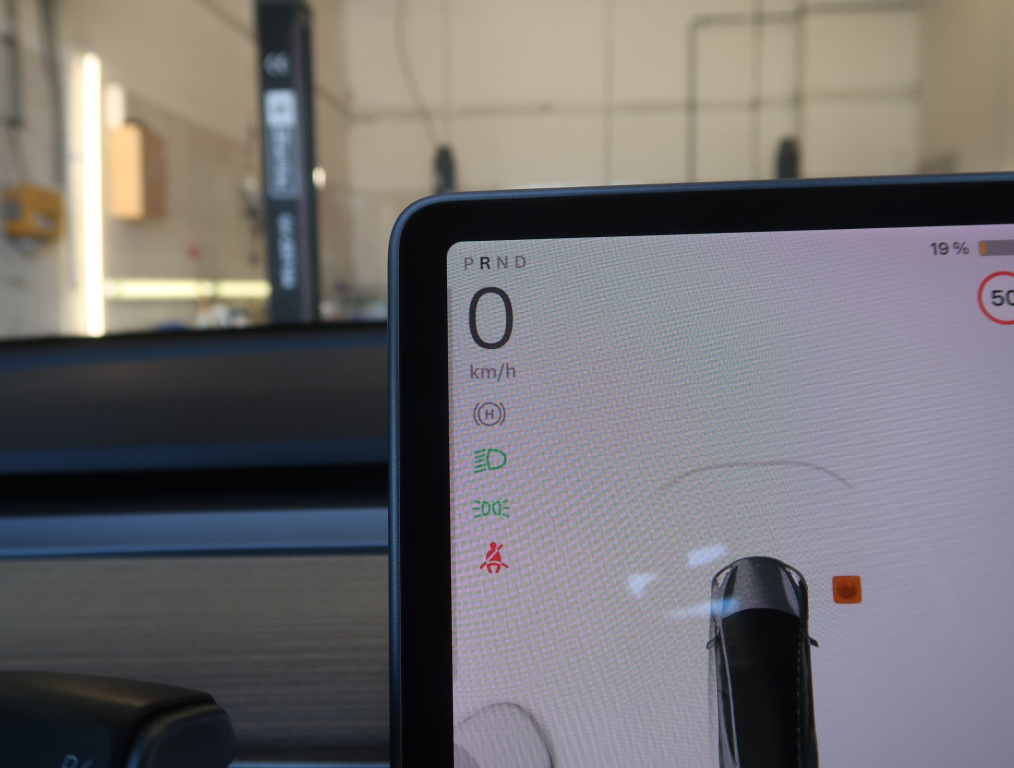 Tesla Model 3 2020 14