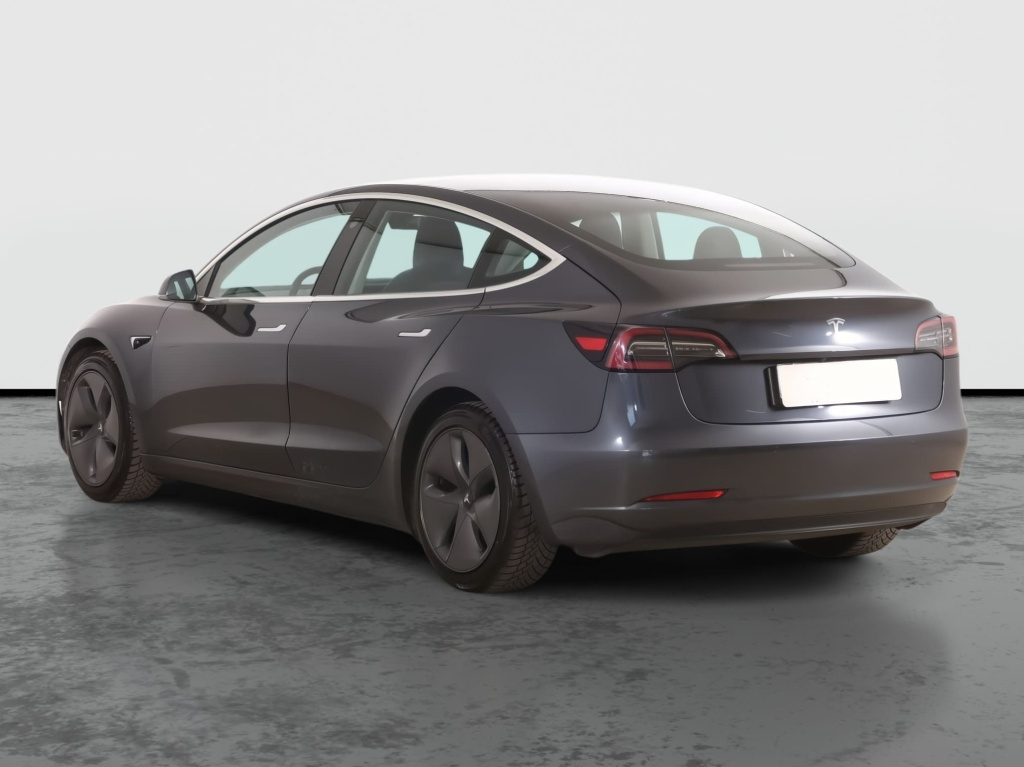 Tesla Model 3 2020 5