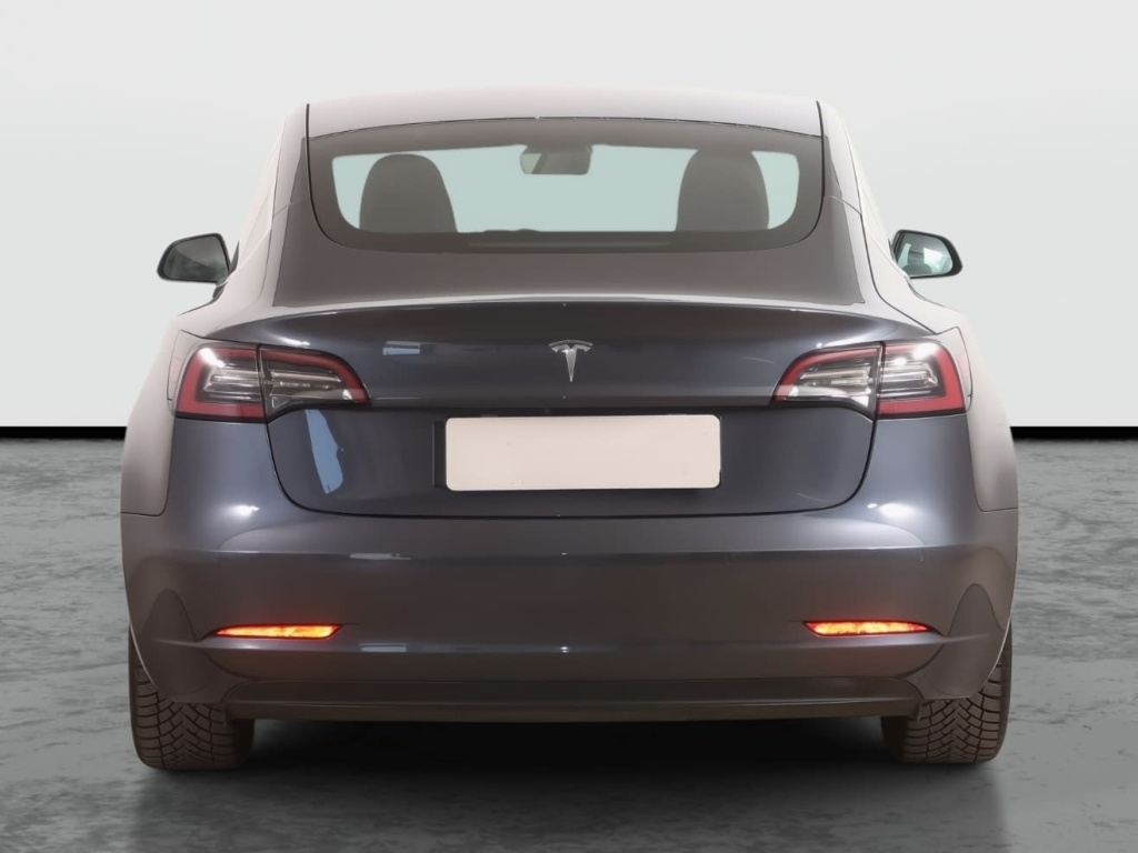 Tesla Model 3 2020 6